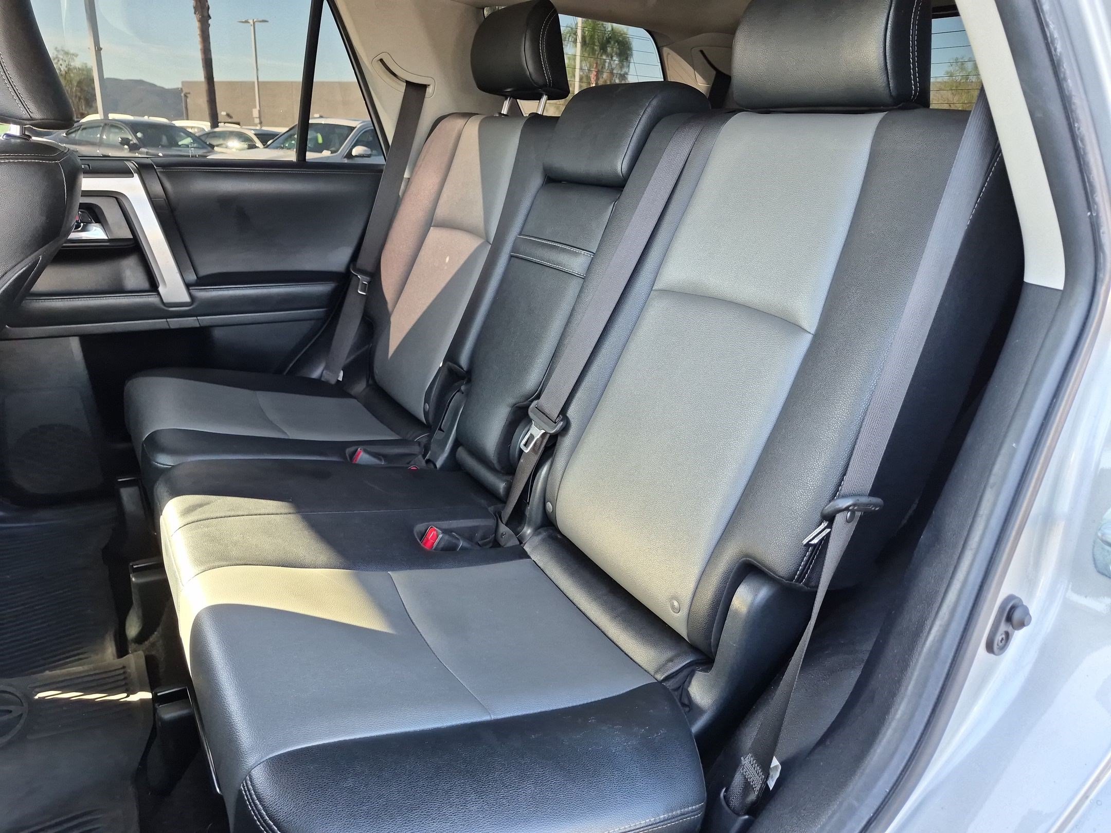 Used 2021 Toyota 4Runner SR5 Premium w/ Moonroof Package RWD image 30