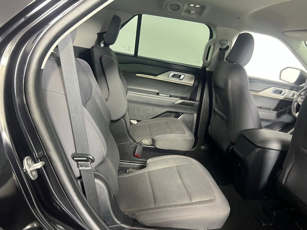 Used 2025 Ford Explorer Active image 30