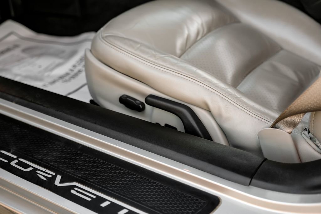 Used 2006 Chevrolet Corvette Coupe w/ Preferred Equipment Group image 33