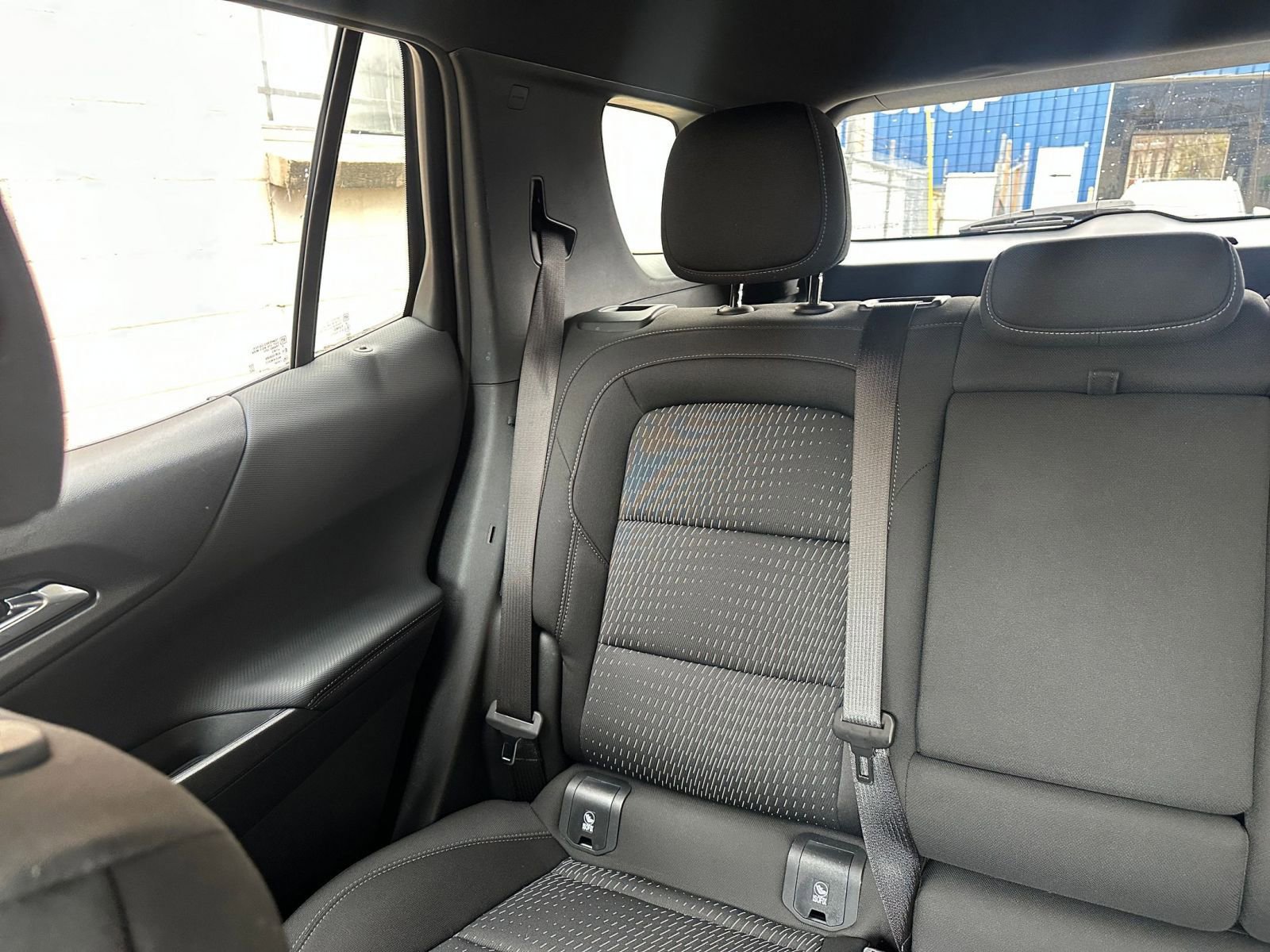 Used 2025 Chevrolet Equinox LT image 38