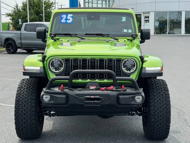 Used 2025 Jeep Wrangler Unlimited Rubicon AWD/4WD image 8