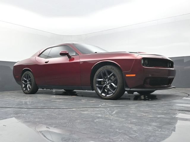 Used 2022 Dodge Challenger SXT RWD image 41