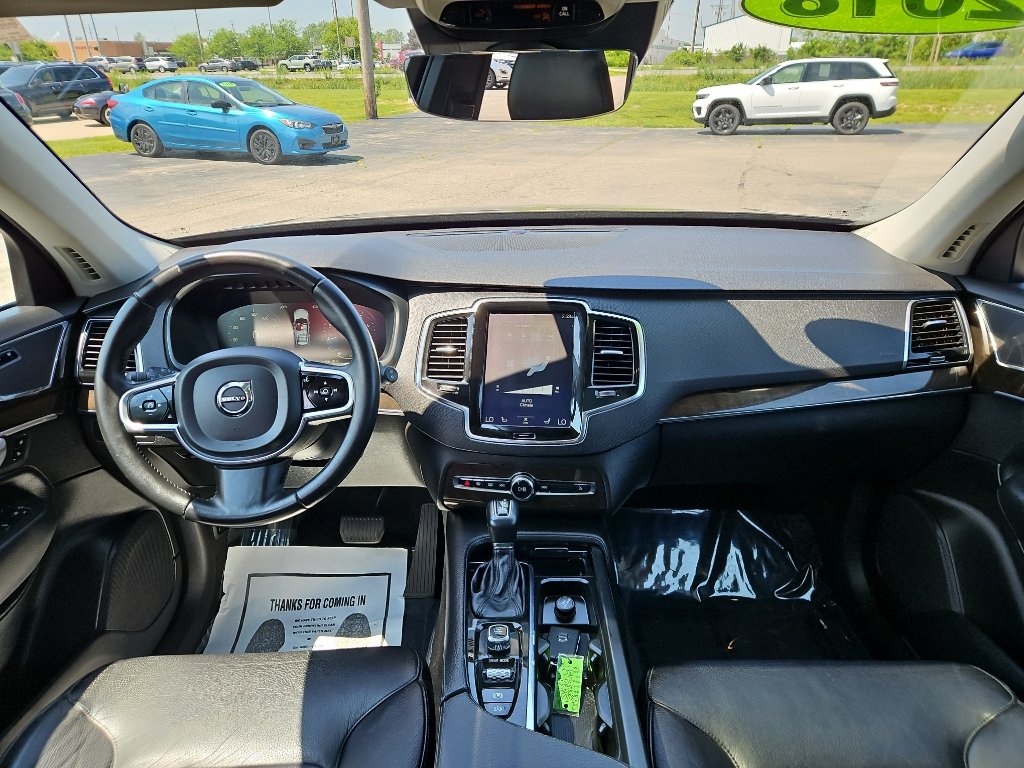 Used 2018 Volvo XC90 T6 Momentum w/ Momentum Plus Package AWD/4WD image 16