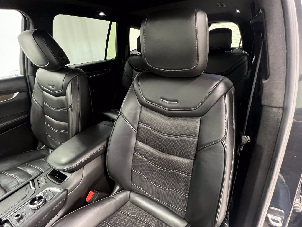 Used 2020 Cadillac XT6 Sport w/ Platinum Package AWD/4WD image 15
