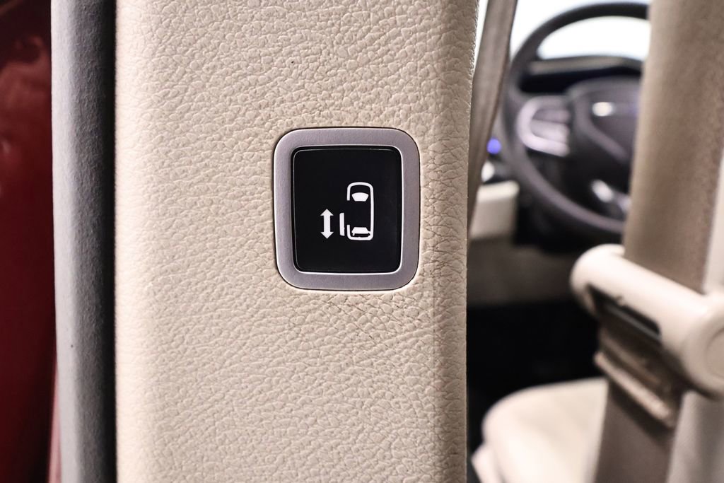 Used 2017 Chrysler Pacifica Touring image 15