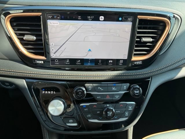 New 2027 Chrysler Pacifica Pinnacle w/ Theater Group FWD image 33