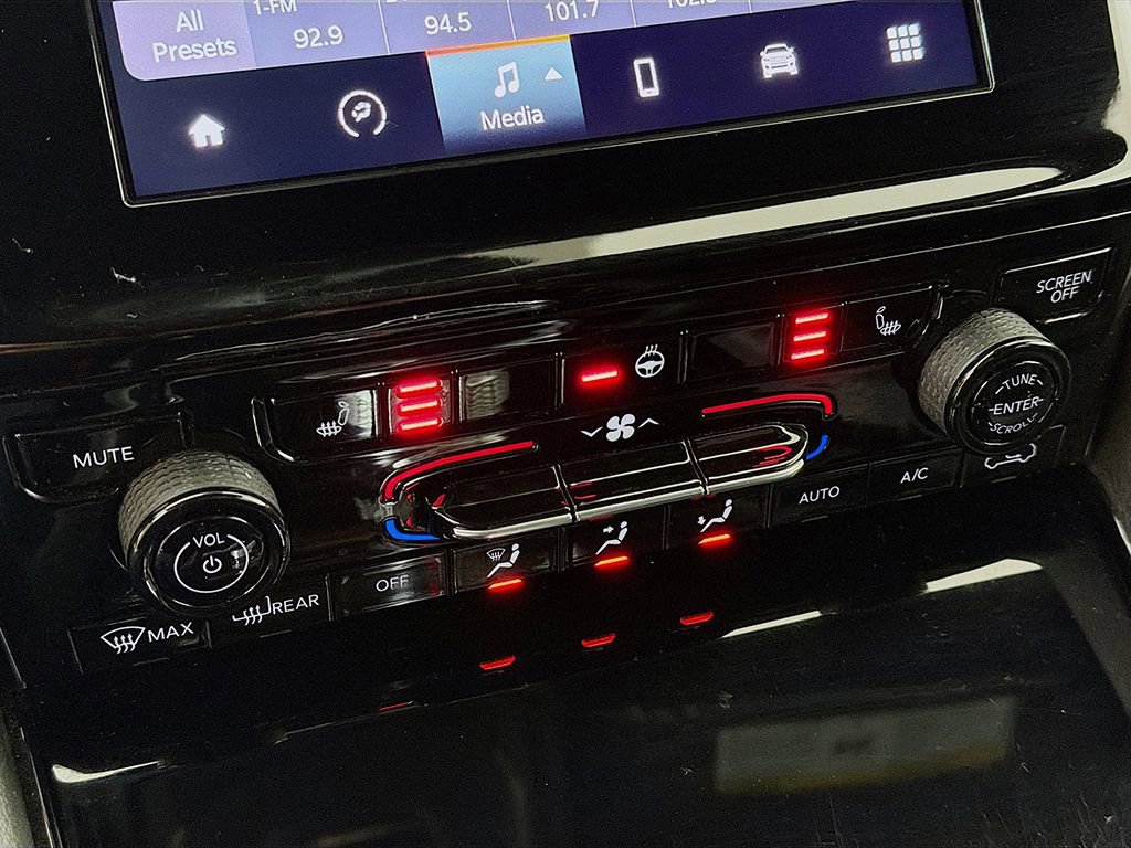 Used 2022 Jeep Grand Cherokee L Laredo image 38