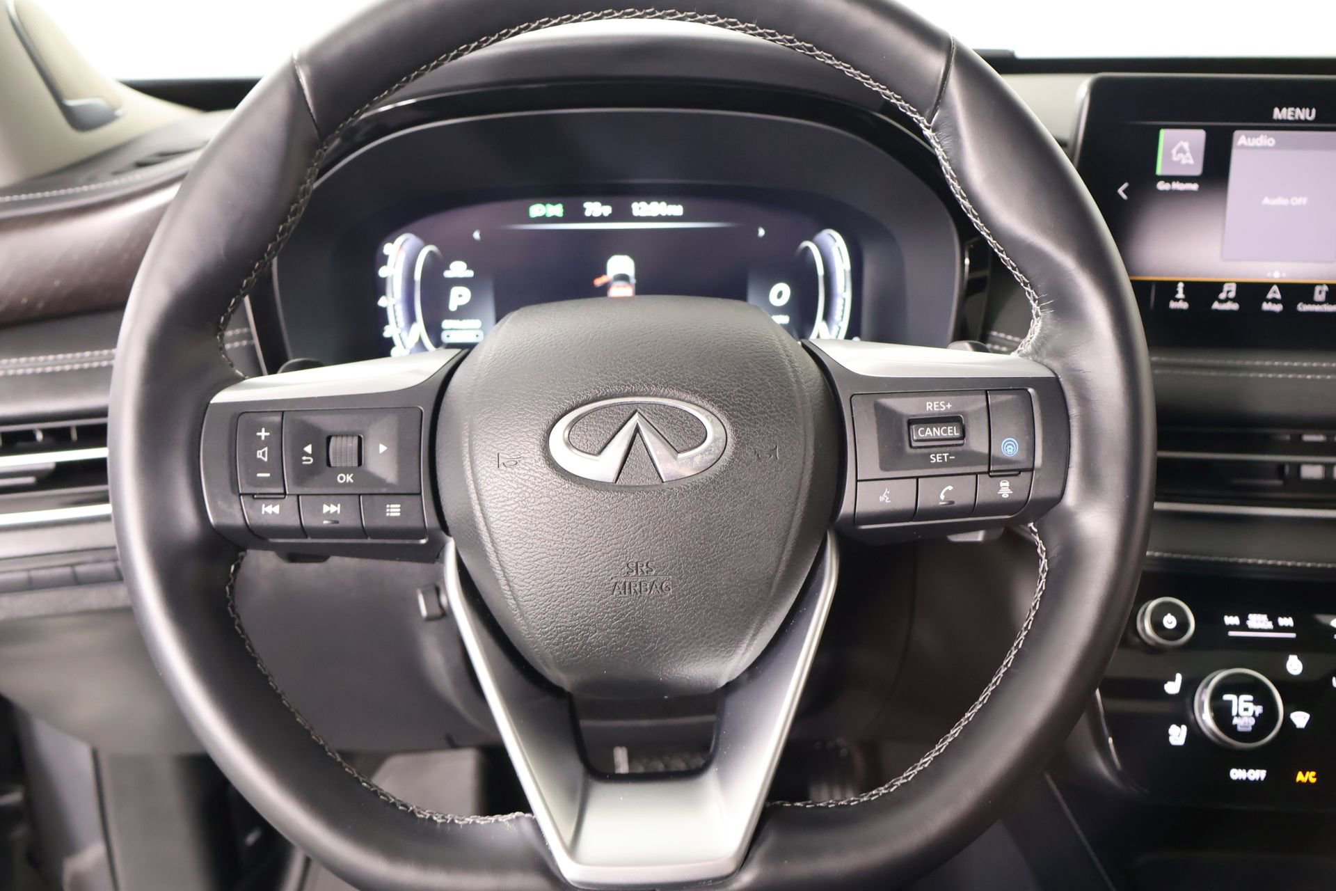 Used 2023 INFINITI QX60 Sensory w/ Cargo Package AWD/4WD image 3