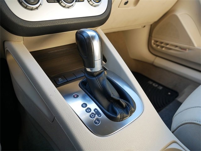 Used 2014 Volkswagen Eos Executive image 31