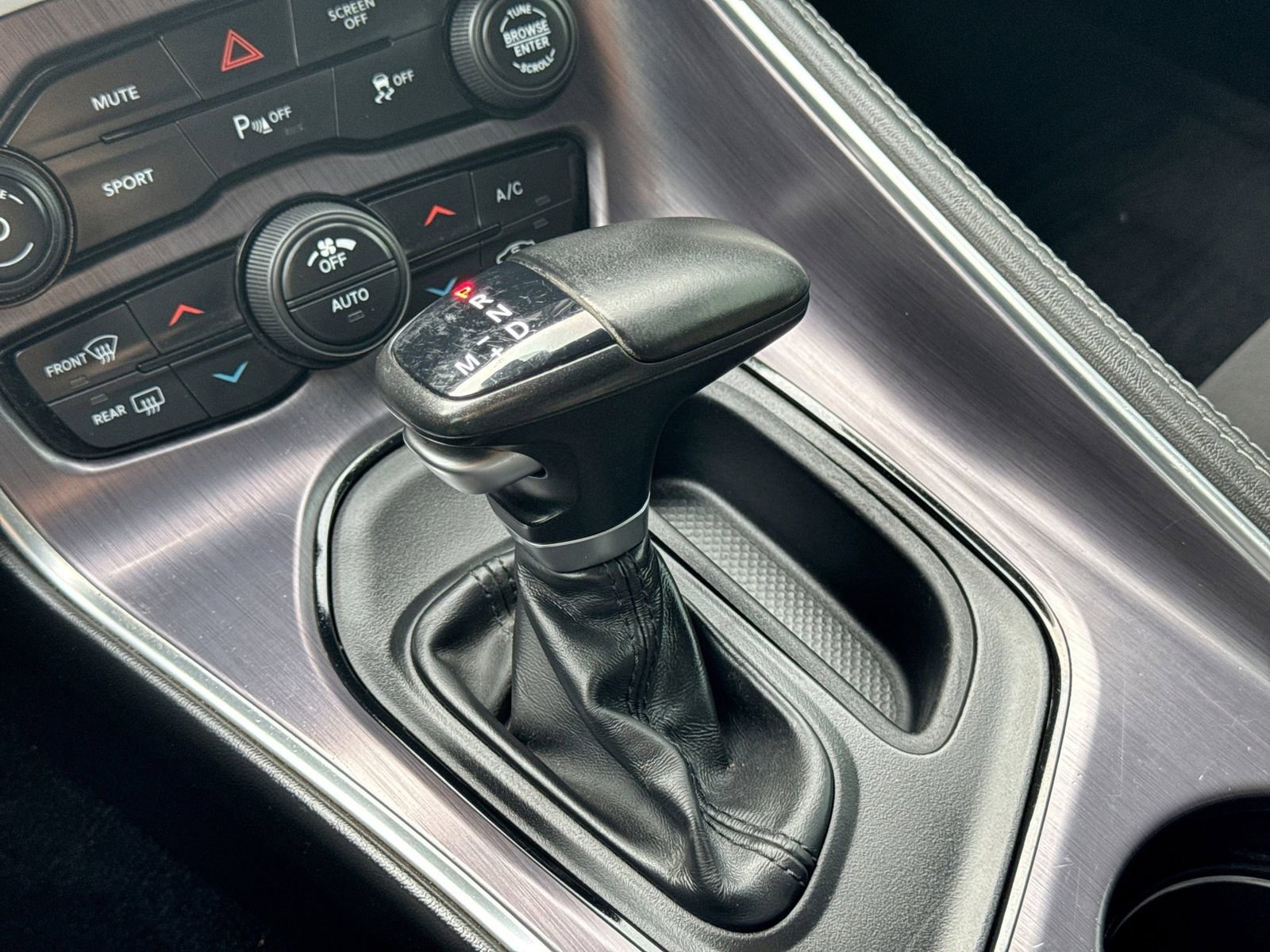Used 2018 Dodge Challenger R/T w/ Driver Convenience Group RWD image 35