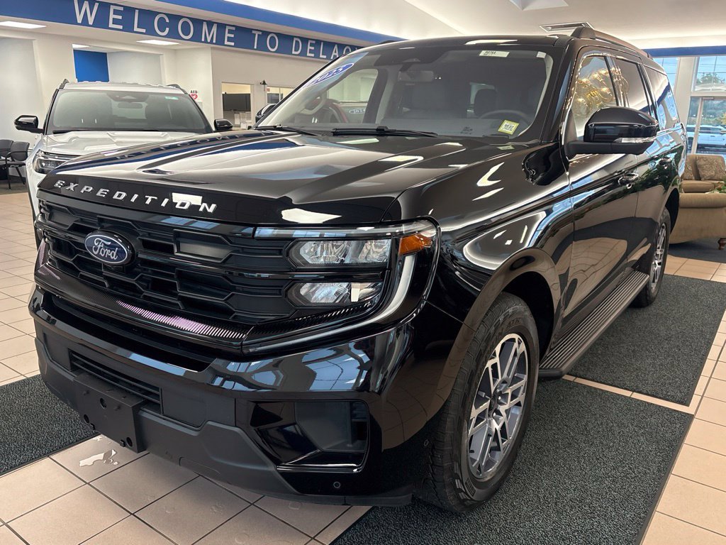 Used 2025 Ford Expedition Active
