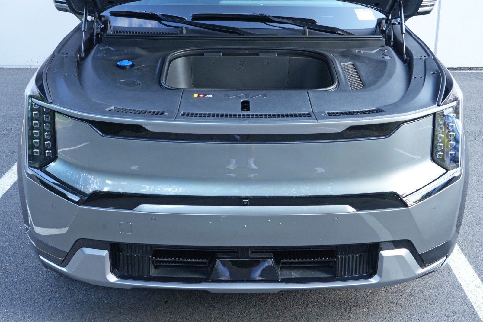 Used 2024 Kia EV9 Land AWD/4WD image 8