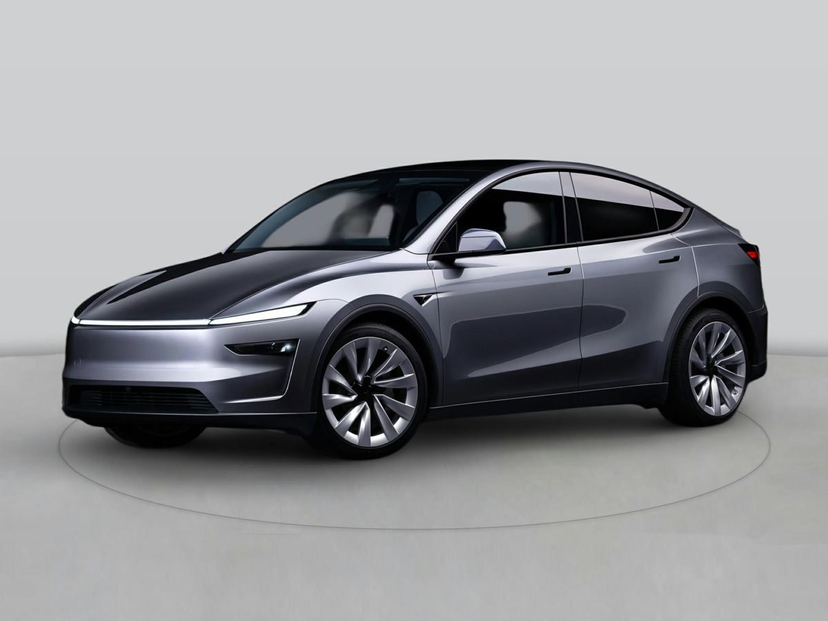 Used 2026 Tesla Model Y 2WD image 1