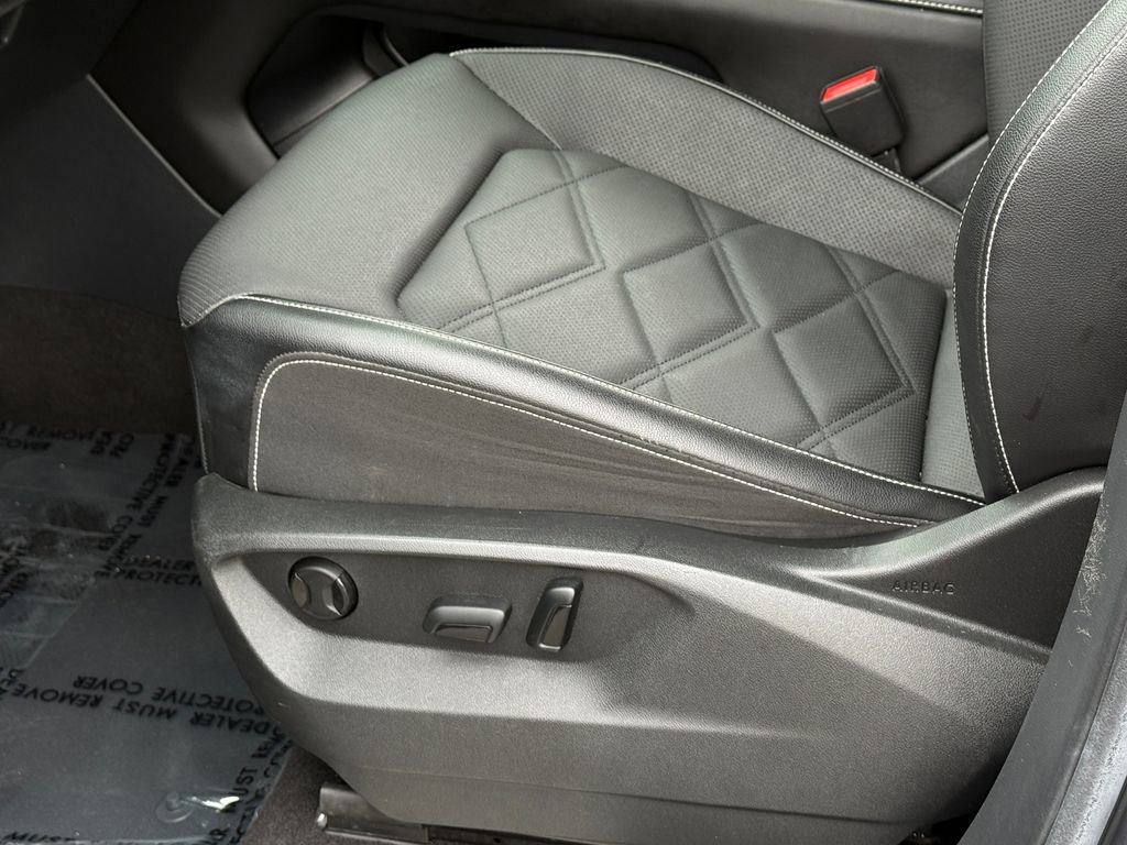 Used 2024 Volkswagen Atlas SE image 23