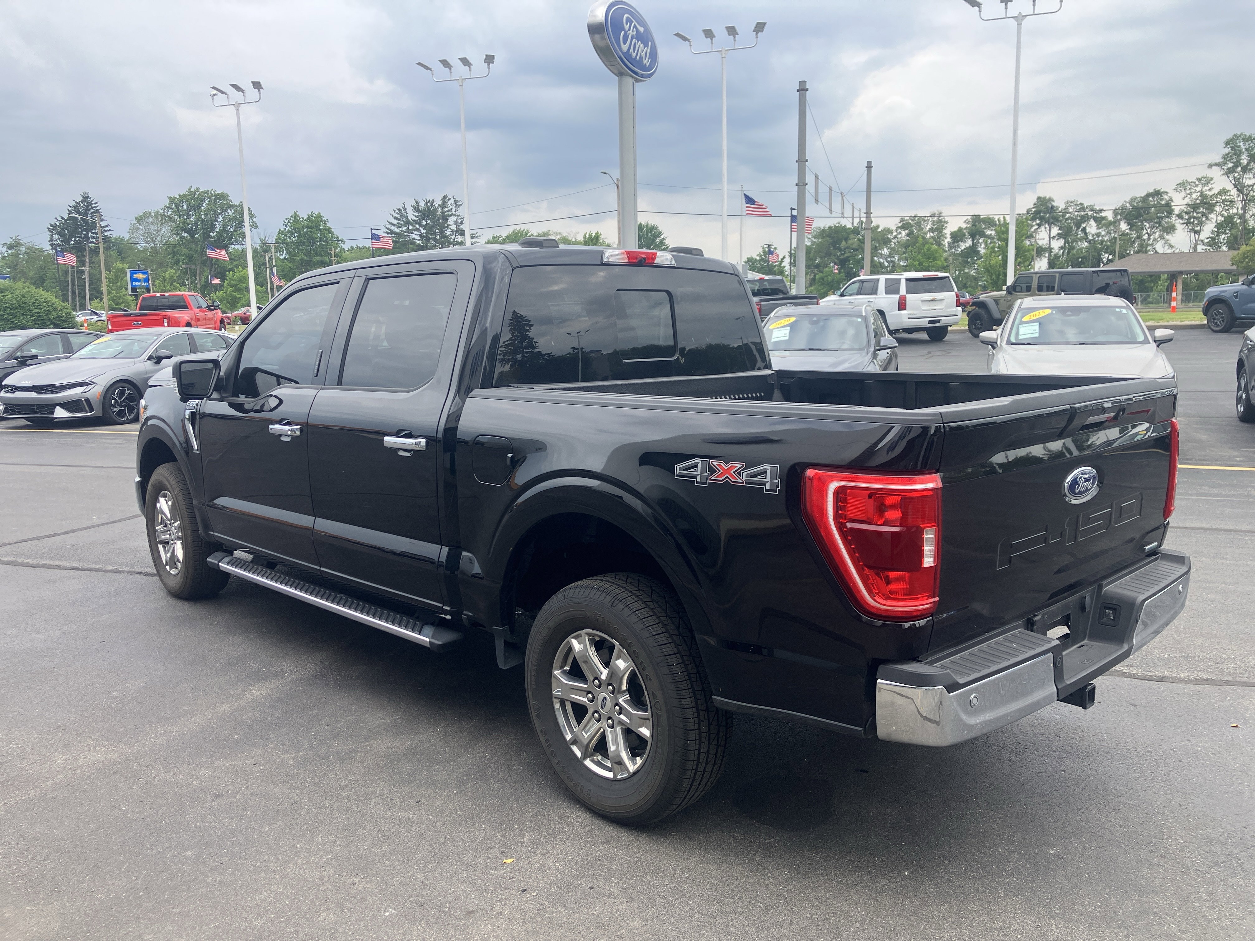 Used 2021 Ford F150 XLT w/ Equipment Group 302A High AWD/4WD image 5