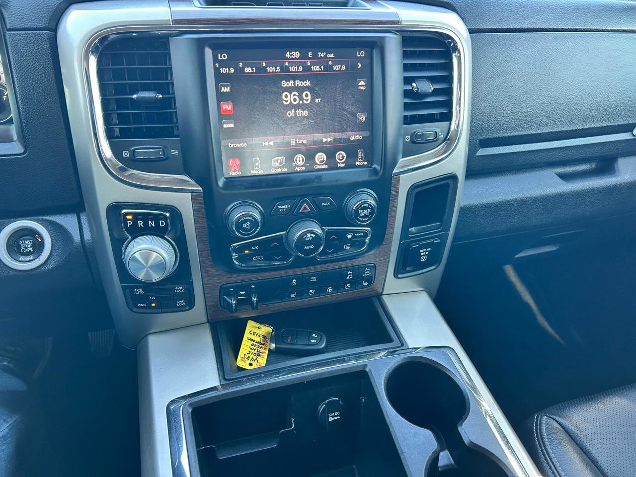 Used 2015 RAM 1500 Laramie w/ Convenience Group AWD/4WD image 4