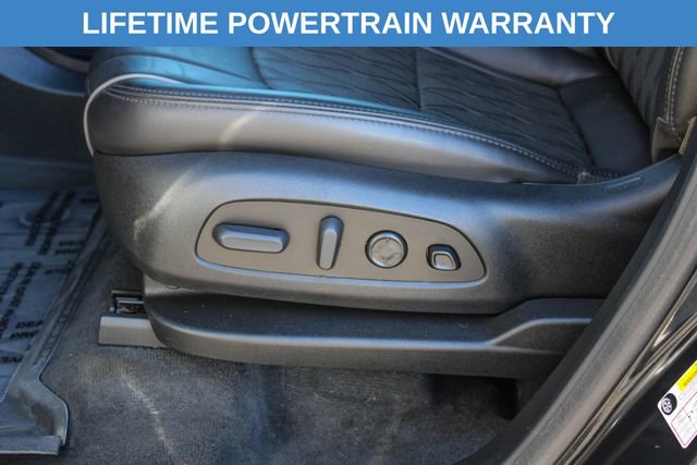 Used 2024 Buick Enclave Avenir w/ Avenir Technology Package image 18