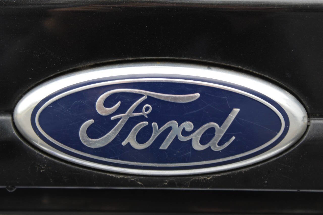 Used 2015 Ford Fiesta SE image 26