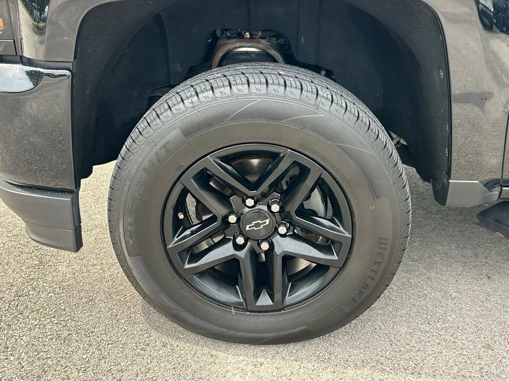 Used 2019 Chevrolet Silverado 1500 Custom w/ Custom Convenience Package AWD/4WD image 42