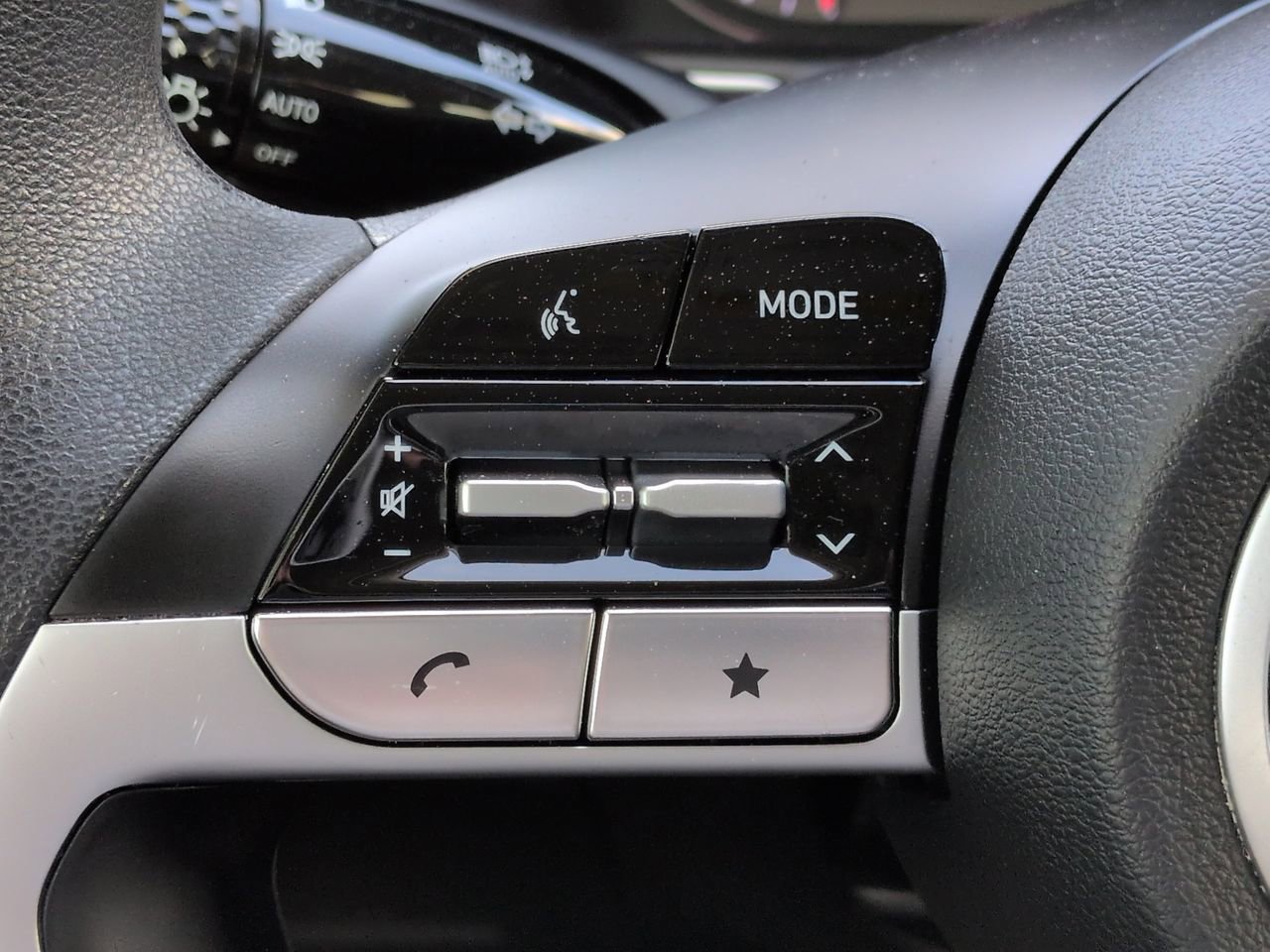 Used 2024 Hyundai Tucson SE image 23