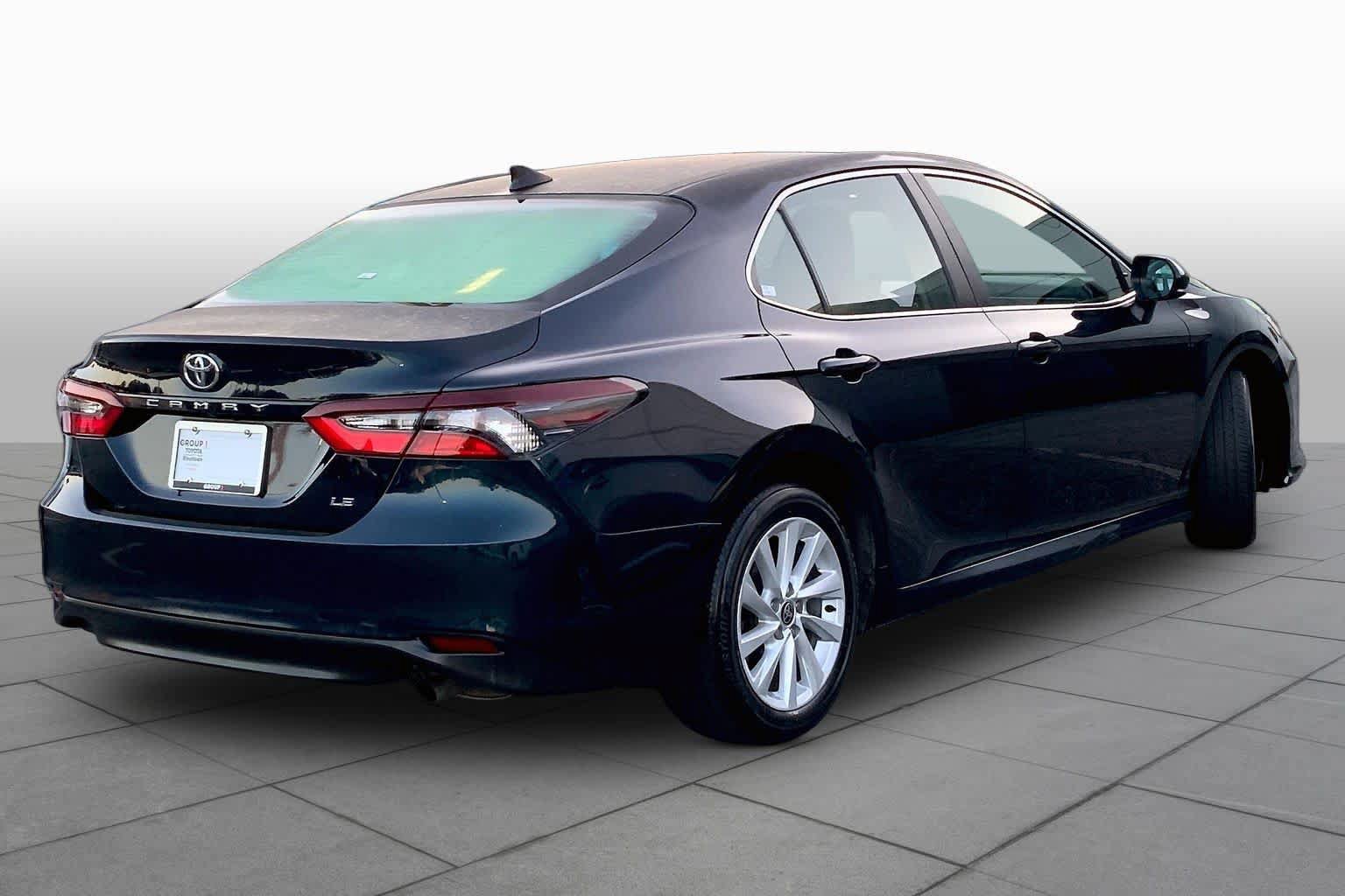 Used 2021 Toyota Camry LE FWD image 12