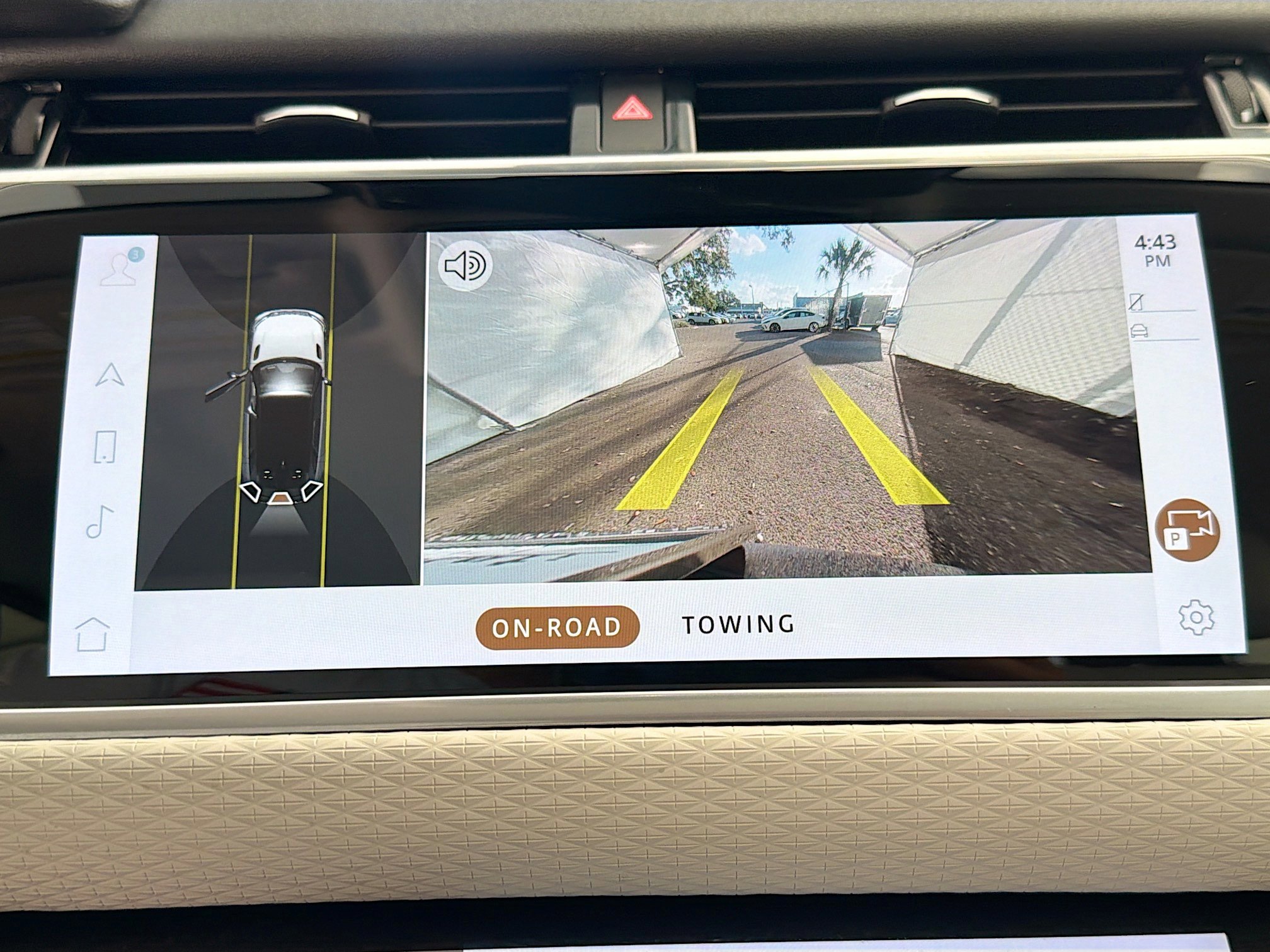 Used 2022 Land Rover Range Rover Velar R-Dynamic S image 34