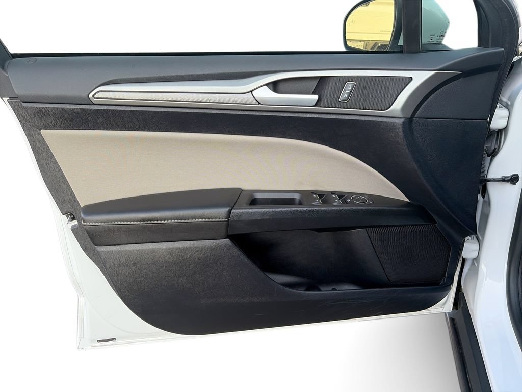 Used 2020 Ford Fusion S FWD image 23