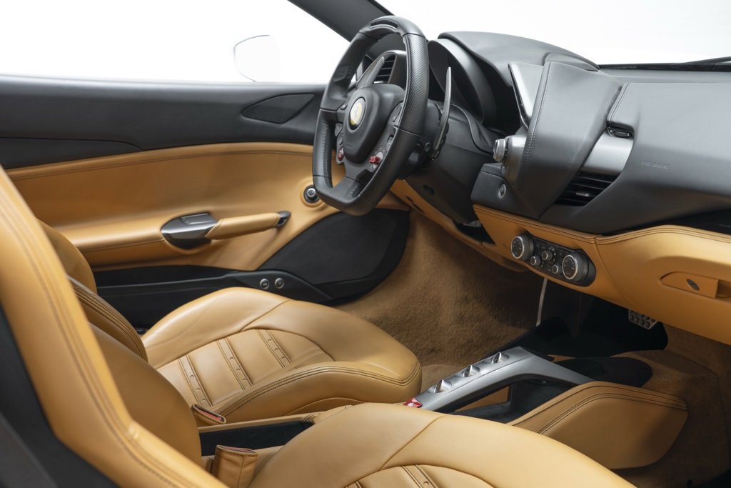 Used 2016 Ferrari 488 GTB image 33