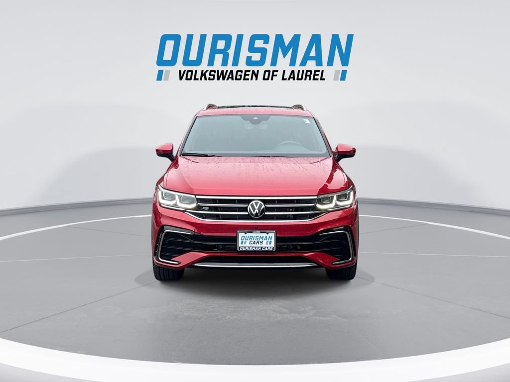 Used 2024 Volkswagen Tiguan SEL R-Line AWD/4WD image 3