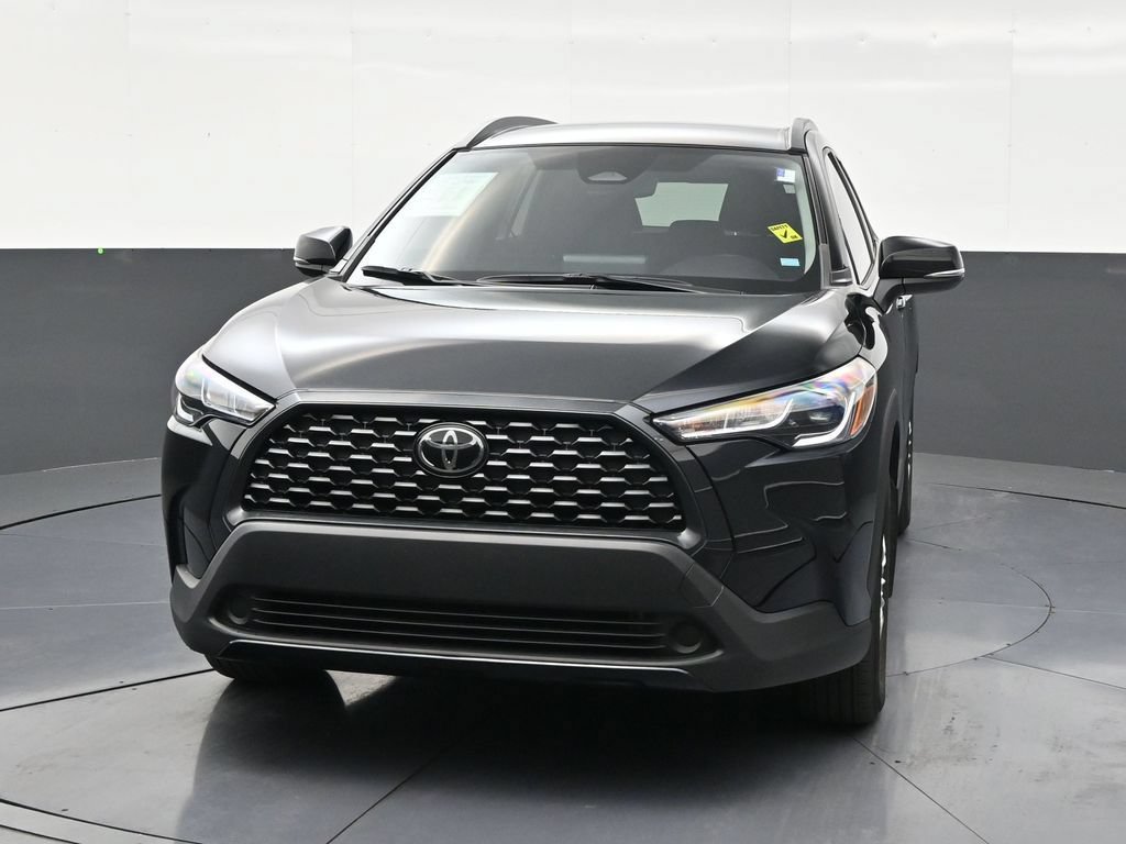 Used 2024 Toyota Corolla Cross LE FWD image 8