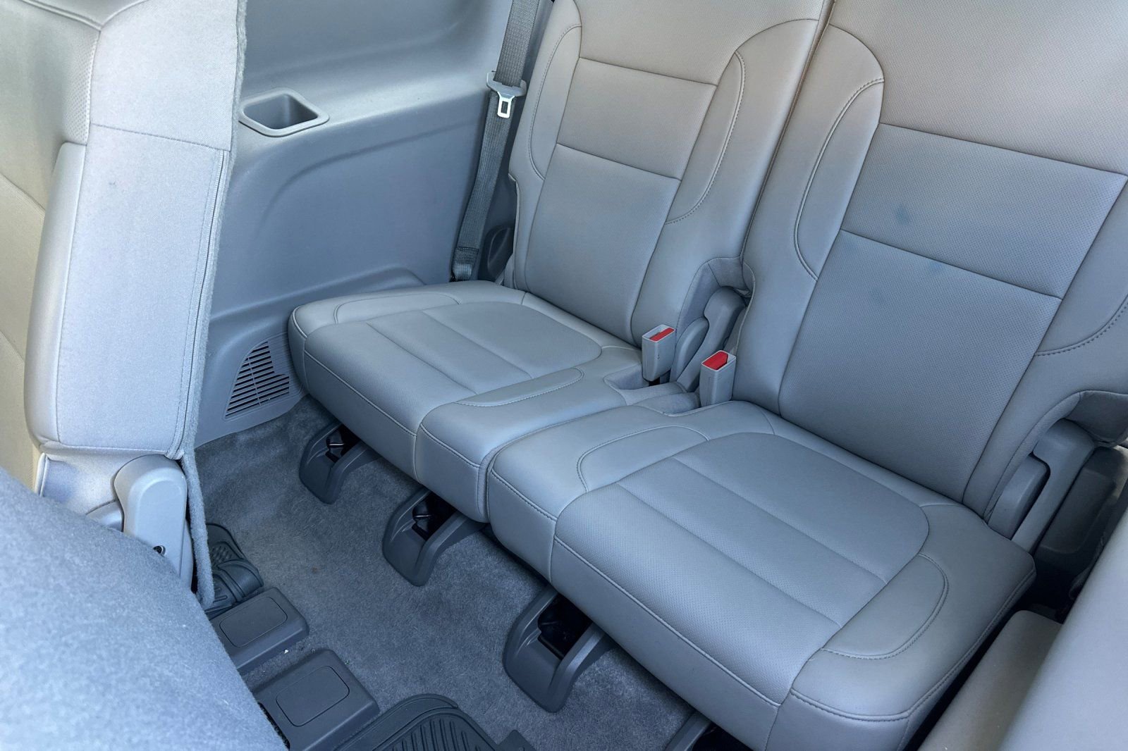 Used 2021 GMC Acadia SLT image 19