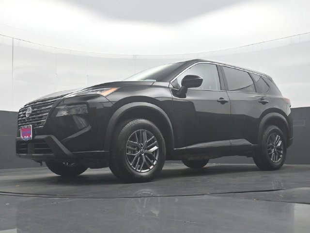 Used 2026 Nissan Rogue SV FWD image 28