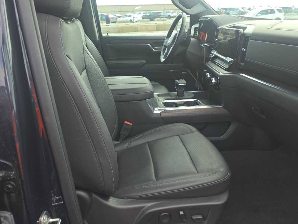 Used 2024 GMC Sierra 1500 SLT w/ SLT Premium Plus Package image 8