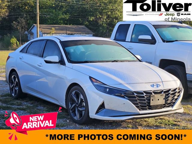 Used 2022 Hyundai Elantra SEL w/ Convenience + Premium Package
