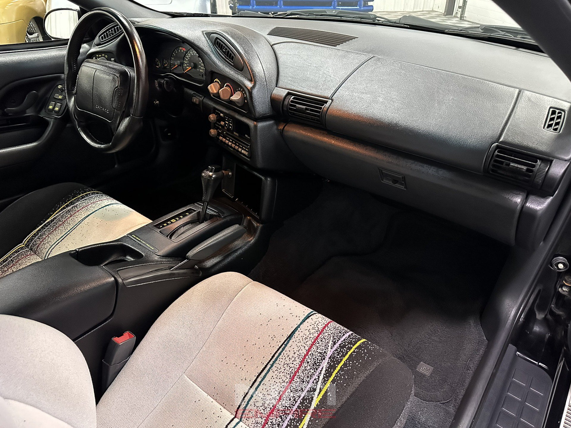 Used 1993 Chevrolet Camaro Z28 RWD image 34