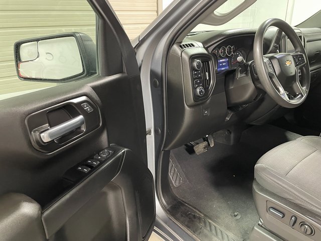 Used 2022 Chevrolet Silverado 1500 Custom w/ LPO, Dark Essentials Package image 10