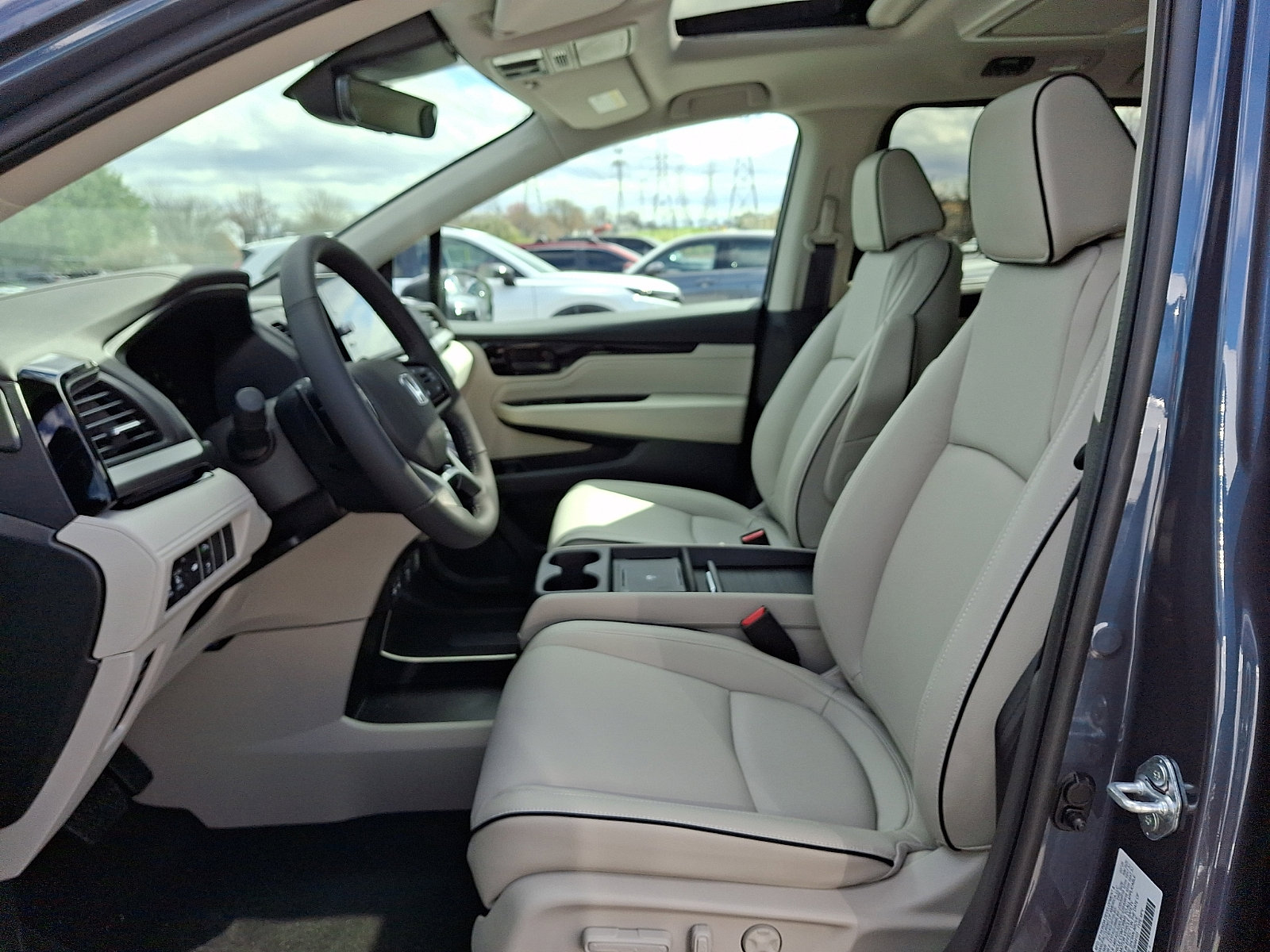 New 2026 Honda Odyssey Touring image 11
