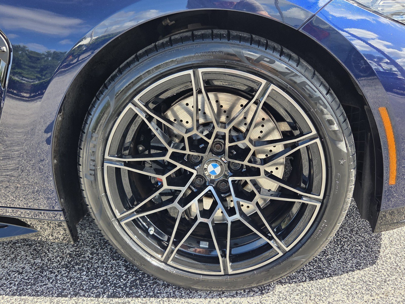 Used 2022 BMW M4 Competition w/ Executive Package RWD image 9