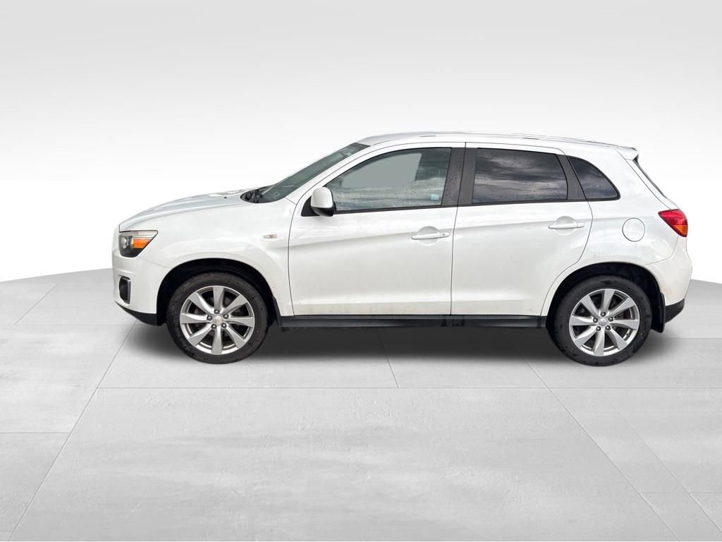 Used 2015 Mitsubishi Outlander Sport ES AWD/4WD image 2