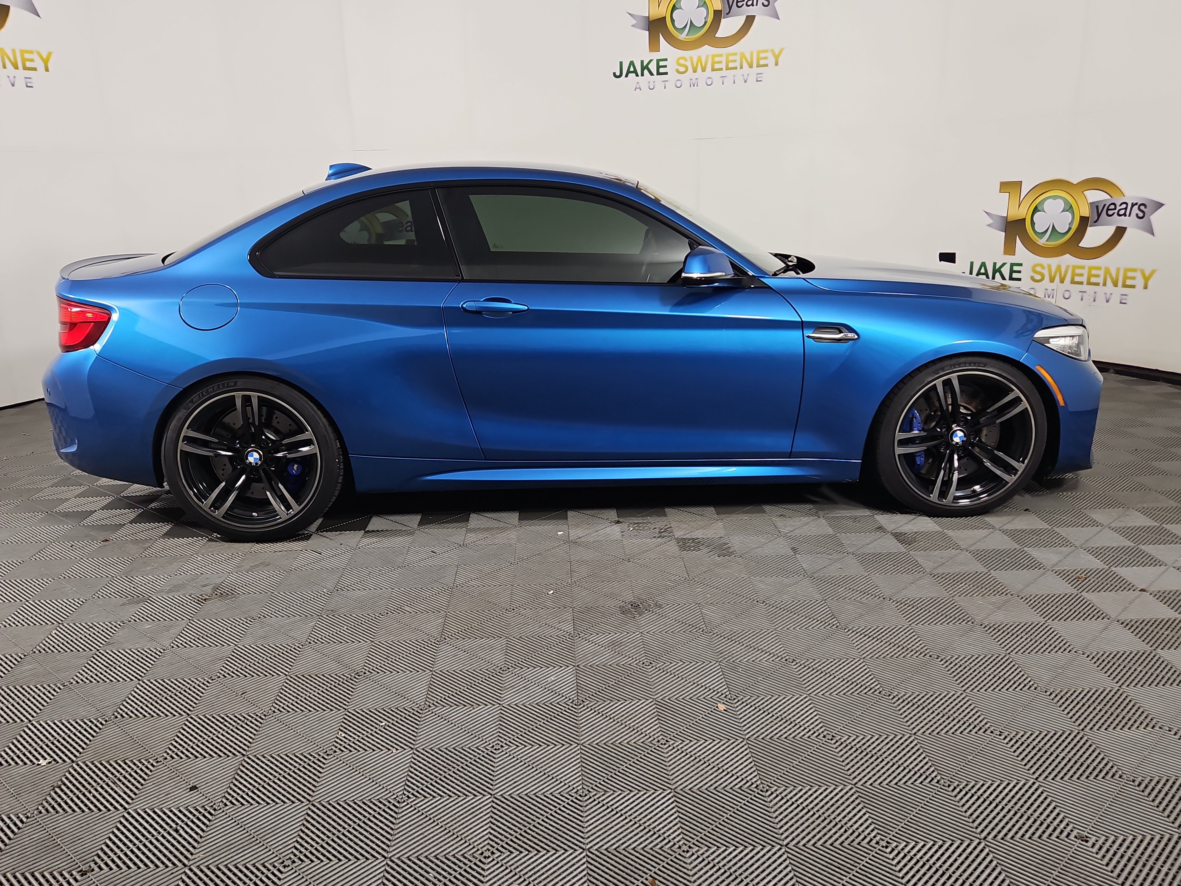 Used 2018 BMW M2 RWD image 4