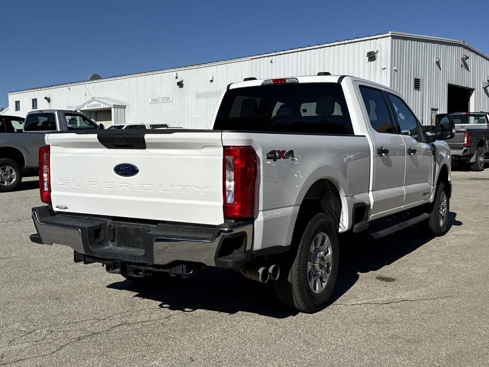 Used 2024 Ford F250 XLT AWD/4WD image 10