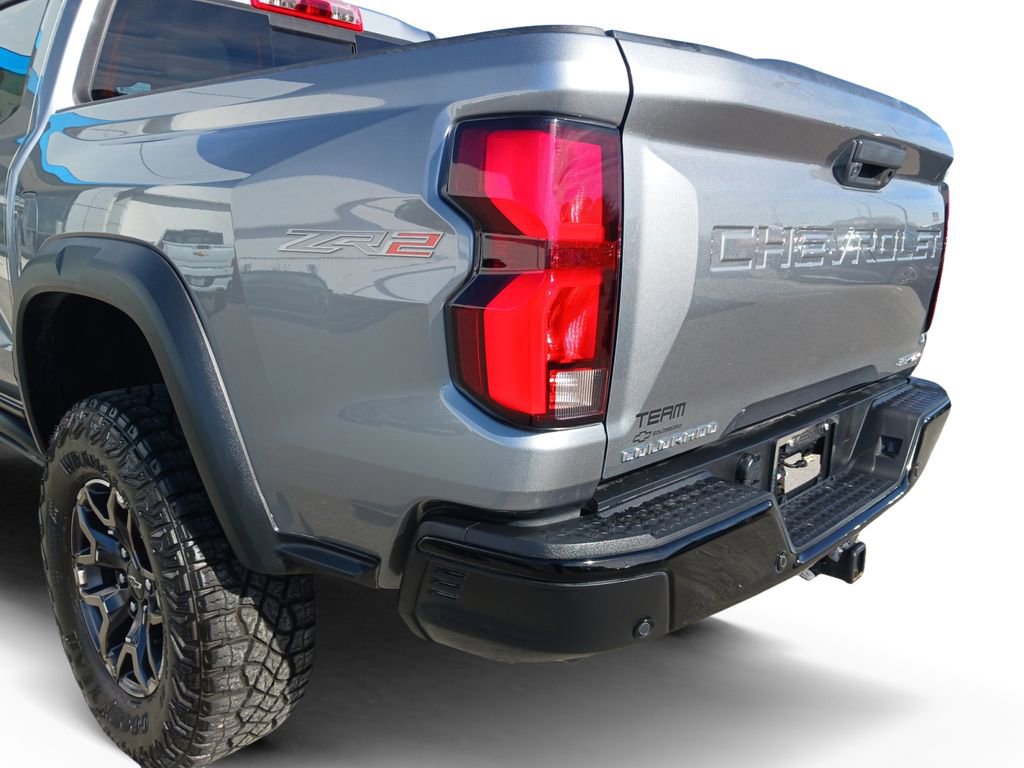 Used 2024 Chevrolet Colorado ZR2 w/ Technology Package image 32