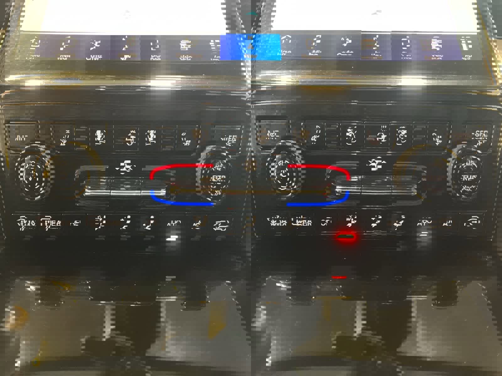 Used 2023 Jeep Grand Cherokee Limited w/ Luxury Tech Group II image 19