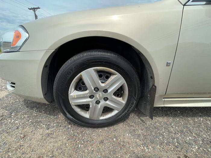 Used 2009 Chevrolet Impala LTZ FWD image 11