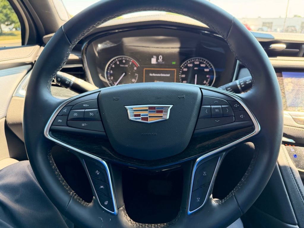 Used 2025 Cadillac XT5 Premium Luxury AWD/4WD image 14