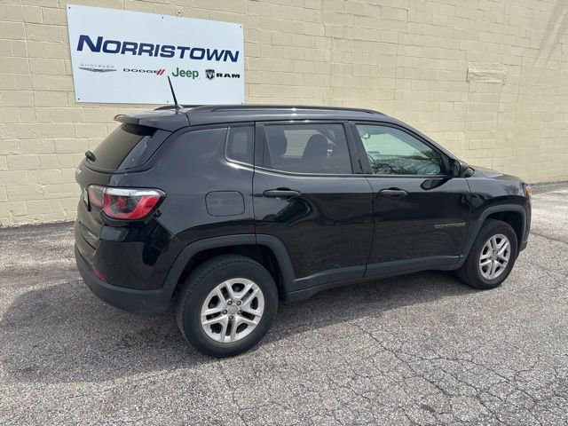 Used 2018 Jeep Compass Sport AWD/4WD image 3
