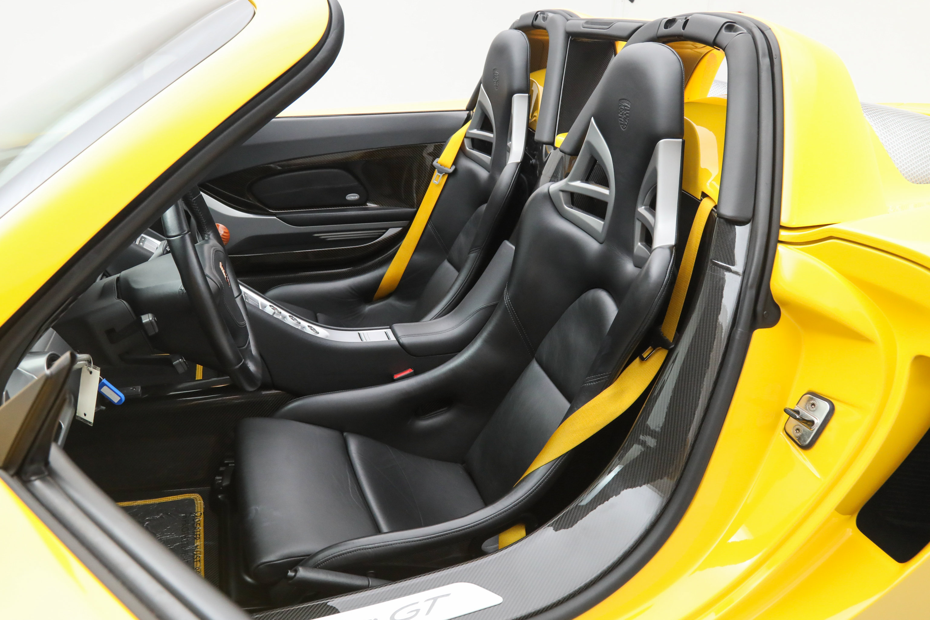Used 2005 Porsche Carrera GT RWD image 27