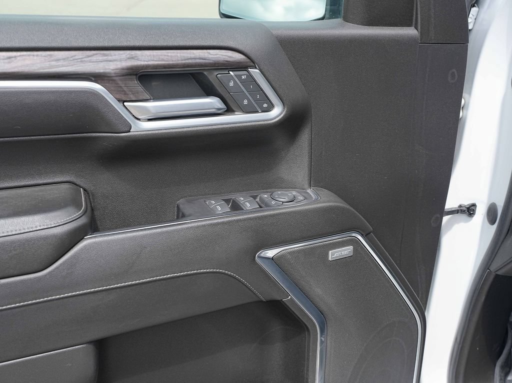 Used 2022 Chevrolet Silverado 1500 LTZ AWD/4WD image 28