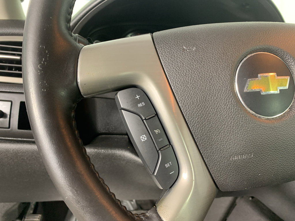 Used 2013 Chevrolet Suburban LT image 19
