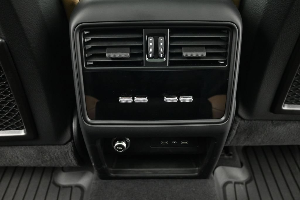 Certified 2026 Porsche Cayenne S AWD/4WD image 8
